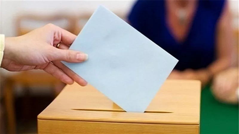 مذيعة تعلن ترشحها لانتخابات الرئاسة في 2018.. تعرف عليها