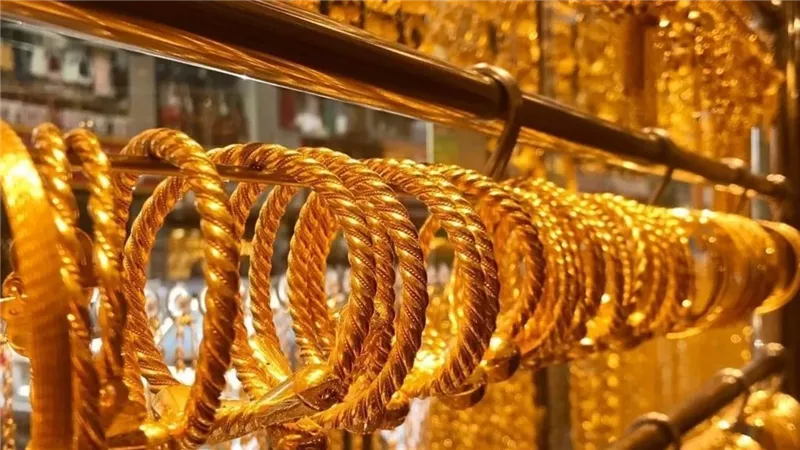الانخفاض عالميا يؤثر محليا تراجع جديد في سعر جرام الذهب عيار 21