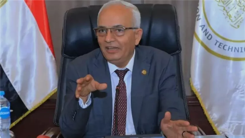 رضا حجازي يزف نبأ سار بعد حالات انهيار طلاب الثانويه العامه بسبب امتحان الفيزياء