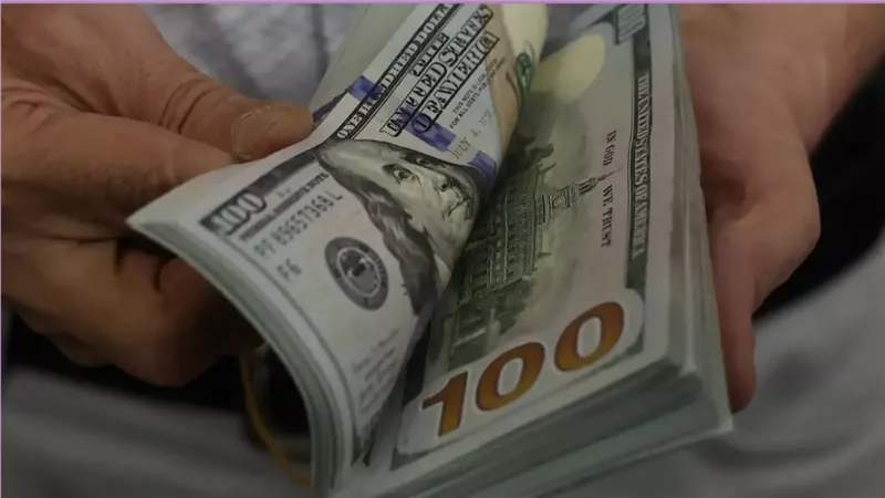 سعر صرف الدولار مقابل الجنيه  بالسوق السوداء بعد عودة العمل بالبنوك 
