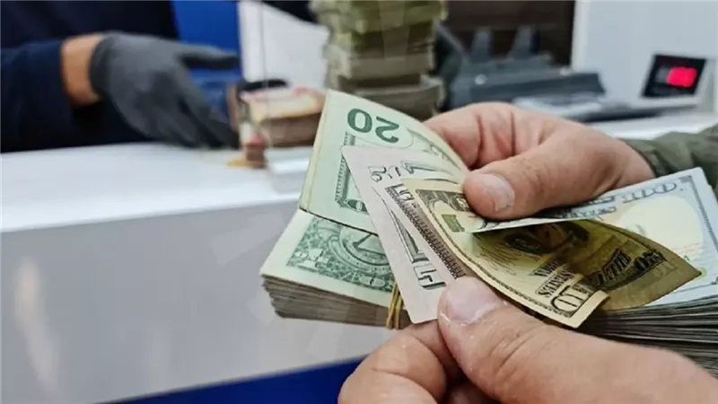 هزيمة ساحقة للأخضر  في البنوك المصرية سعر الدولار اليوم يهبط لأدنى مستوي 