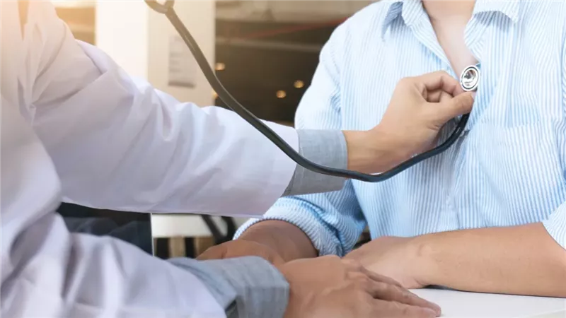 اكلات اوعى تقرب لها قبل نومك إطلاقا لأنها سبب رئيسي في حدوث الأزمات القلبية فاحمى نفسك