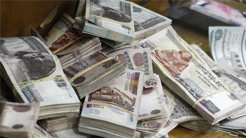 راتب شهري وقرض هدية هتخدهم من بنك قناة السويس لم تشترى شهادة الحصاد الثلاثية المتغيرة