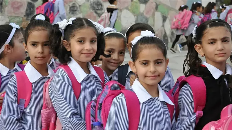 بدء العام الدراسي الجديد: استثناء 12 محافظة من إجازة السبت ببعض المدارس منها القاهرة وأسيوط 