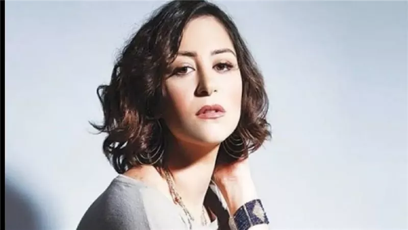 عيب اللي بيحصل ده.. أول رد من منة شلبي بعد نشر جمال عبد الناصر خبر وفاة والدتها زيزي مصطفى