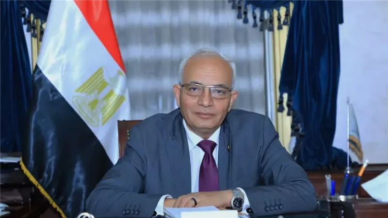 عاجل.. وزير التعليم يمنح طلاب الثانوية الدرجة الكاملة في 3 اسئلة بامتحان الفيزياء