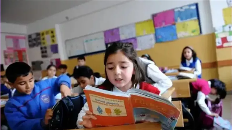 عاجل .. الإدارات التعليمية تصدر توجيهات بشأن المحظورات علي الطلاب داخل المدارس