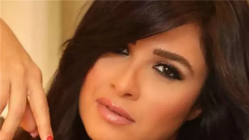ياسمين عبد العزيز تطالب بمواجهه امراض السوشيال ميديا وظاهره تتبع عورات الناس