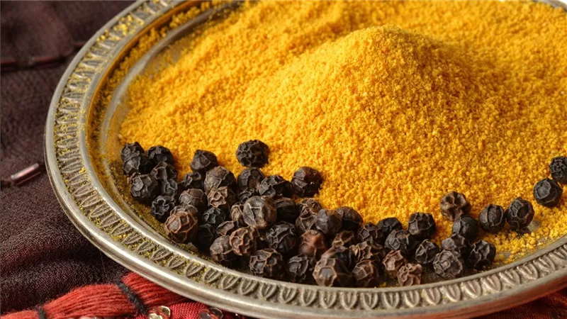 تحذير هام بشأن هذا الأمر.. تحذيرات من تريند الكركم الضوئي المنتشر على السوشيال ميديا لهذا السبب الصادم