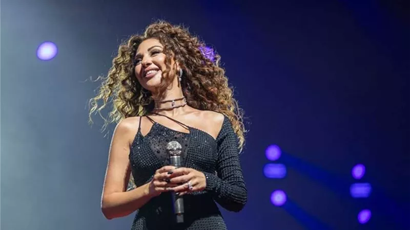 بملابس جذابة لقطات من احتفال ميريام فارس بعيد الفصح مع ابنائها