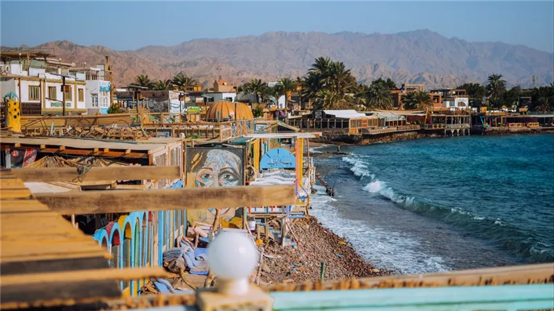 محافظ جنوب سيناء يصدر توجيهات عاجلة بشأن طريق شق الثعبان بعد تفقد الطريق الأوسط وعلى المسئولين تنفيذها