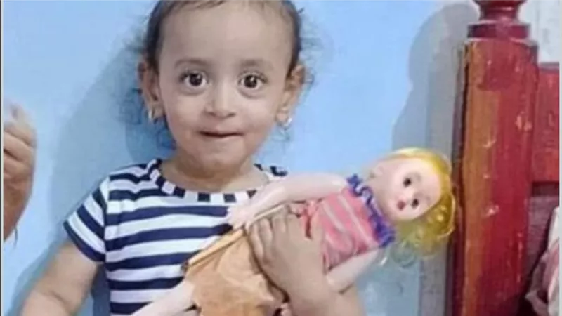 الأب رماها بمصرف مائي .. تفاصيل إنهاء حياة الطفلة ميرا حارس لوقا عقب اختفائها بمنفلوط
