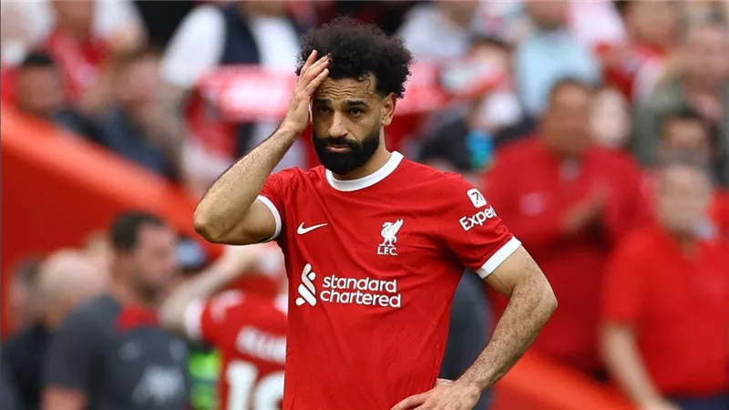 تطورات مقلقة ومحزنه للبعض تكشف عن مصير محمد صلاح مع  ليفربول ودخول سان جيرمان المنافسة 