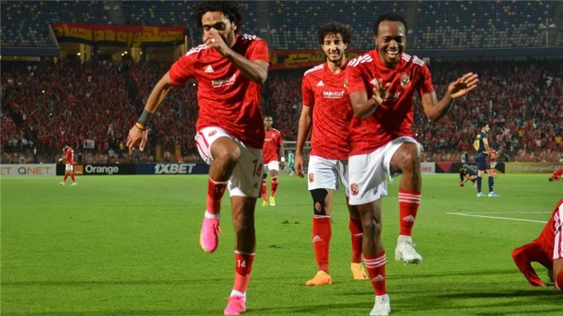 التطورات الجديدة في مصير  بيرسي تاو...قرار عاجل من إدارة النادي الأهلي والزمالك يصدم نجم الأهلي