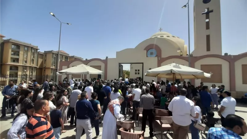 الكنيسة طلبت والدولة وافقت...ولكن ما يحدث على أرض الواقع عكس ذلك...تطورات أزمة كنيسة الأمير تادرس