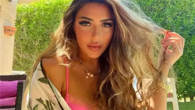 بالصوره .. سارة سلامة تتصدر التريند وتعل السوشيال ميديا بإطلالة جريئة في أحدث ظهور لها