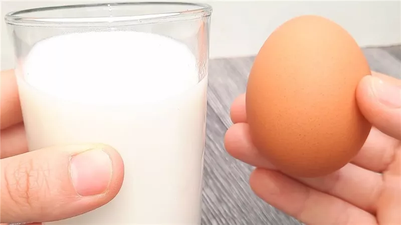 البيض باللبن لن تتخيل ما سيحدث لك جسديا عند حرصك على تناولهم معا