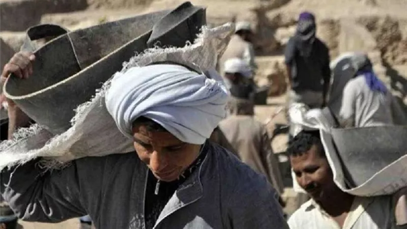 هدية العيد .. تفاصيل صرف منحة 1000 جنيه من القوى العاملة لهؤلاء