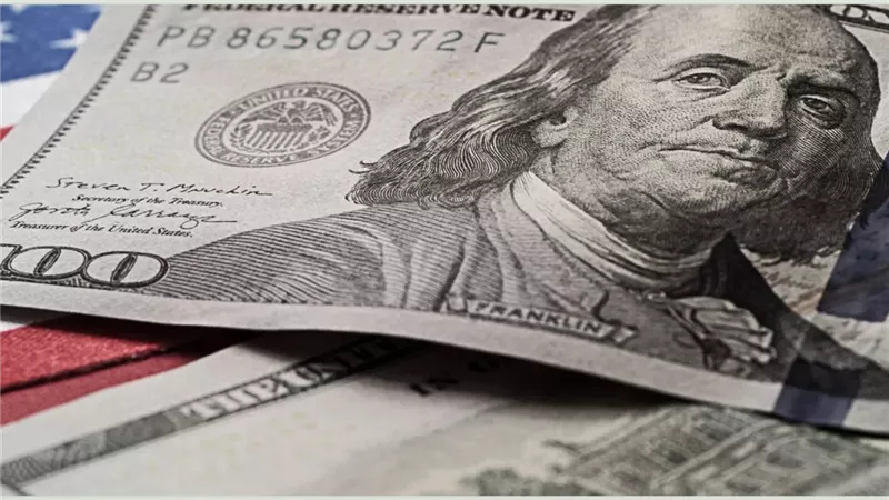 البنوك تعلن سعر صرف الدولار مقابل الجنيه ماذا يحدث في السوق السوداء 