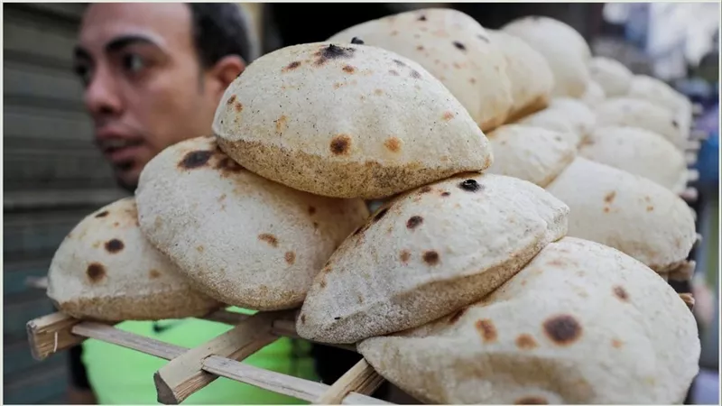 1.5 جنيه عن كل رغيف .. تفاصيل تحويل الدعم علي البطاقات التموينية من العيني للنقدي