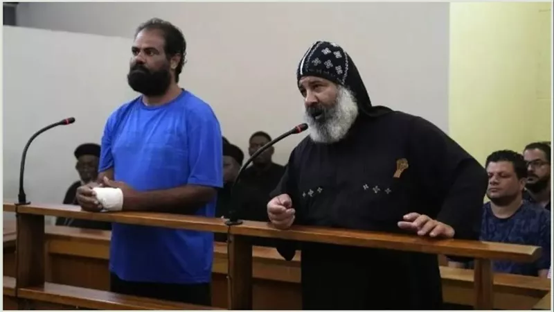 تأجيل محاكمة راهب وطالب رهبنة في مقتل 3 رهبان بجنوب أفريقيا ورفض إخلاء سبيلهما