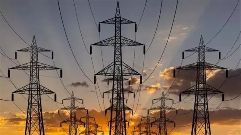 هل سيستمر العمل بقطع النور لمدة 3 ساعات يوميا؟.. الحكومة تسعد المواطنين
