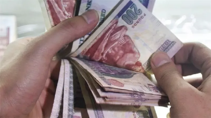 طوابير في البنوك عليهم .. افضل  شهادات استثمار تمنحك أرباح شهرية بأعلي عائد 