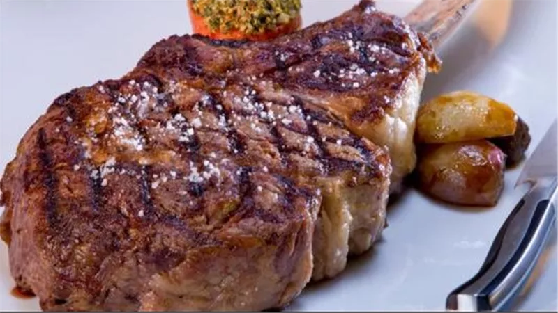 ابتعدوا عن تناول اللحوم فورا.....4 فئات عليها الامتناع عن أكلها لأنها ستضركم وتدمر صحتكم كما أعلنت وزارة الصحة