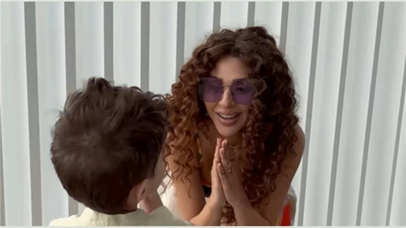 ميريام فارس تعلم ابنها الصلاة المسيحية وتلهم جمهورها عبر إنستجرام | فيديو