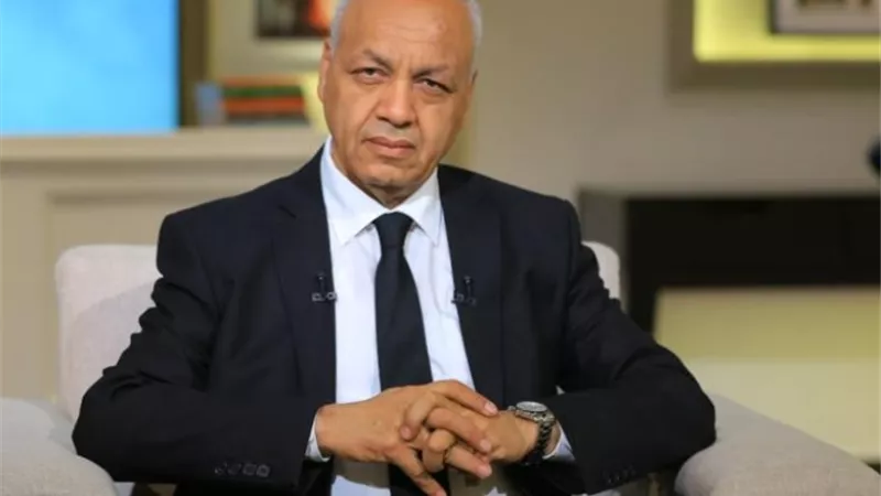 مصطفي بكري يتوقع رحيل هذا الوزير بالتشكيل الجديد ورد مفاجئ من الإعلامي علي سبب قطع الكهرباء