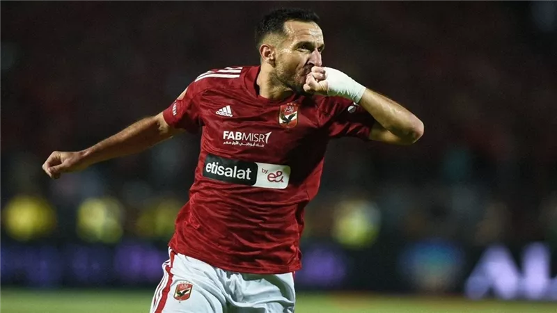 على معلول يفاجئ محبيه وجماهير الأهلي بهذه الصورة قبل ساعات من لقاء سيراميكا