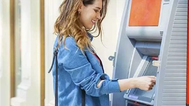 ازاي تسحب فلوس بدون فيزا من ماكينات الصراف الآلي ATM بخطوة عبقرية وداعا للبطاقات البنكية