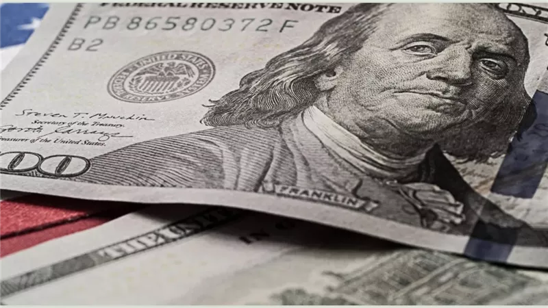 إقبال كبير على شركات الصرافة المصرية بعد ارتفاع سعر الدولار .. ماهو السر ؟