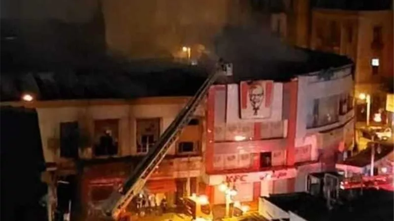 حريق محطة الرمل يتسبب في خسائر كارثية ماذا حدث بعد تحرك قوات الأمن بـ الاسكندرية