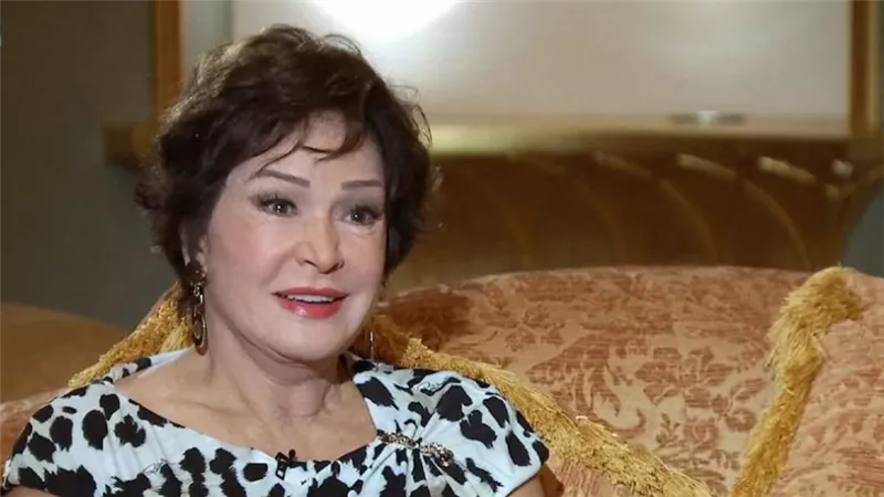 عيب يا ست.. هجوم عنيف على لبلبة بسبب ظهورها ببدلة الرقص 