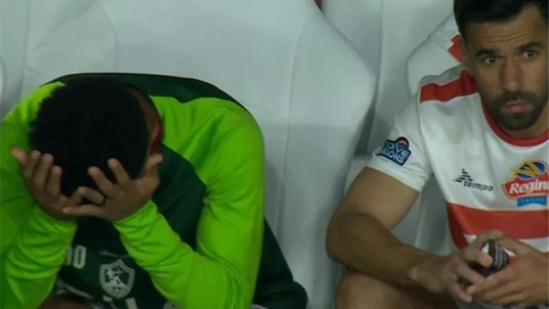 قرار جديد وعاجل من مجلس إدارة الزمالك بشأن مصير عقد محمد اشرف روقا