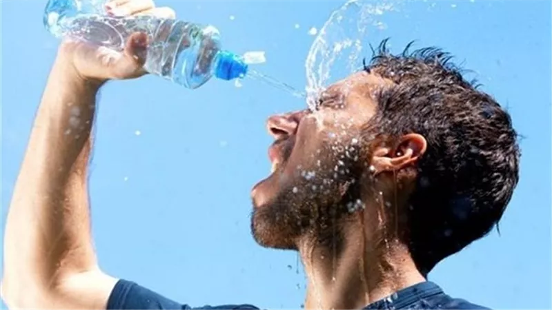 الأرصاد توجه تحذير عاجل بشأن طقس الأيام المقبلة .. موجة حارة ذروتها في هذا الموعد
