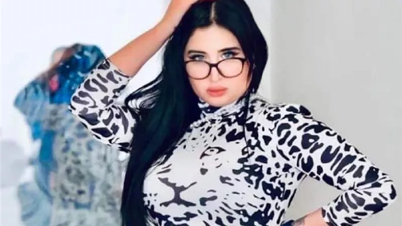 بلوجر يقودها هوس التريند للسجن .. القصة الكاملة لحجز روكي أحمد بتهمه نشر فيديوهات خادشة للحياء