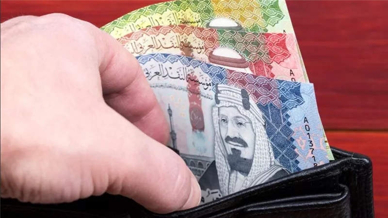 سعر الريال السعودي اليوم السبت مقابل الجنيه المصري بالبنوك .. وصل كام تغيير 500 ريال بالسوق السوداء ؟