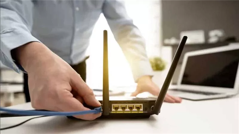وداعا لفواتير الإنترنت الباهظة! 6 أسرار لـ تخفيضها إلى النصف .. وأسعار باقات الأرضي لعام 2024