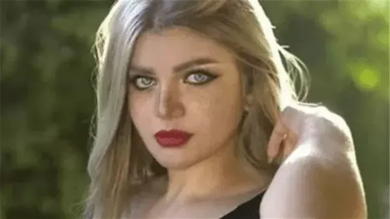 ياسمين الخطيب تطل على جمهورها بإطلالة مثيرة من مطبخها