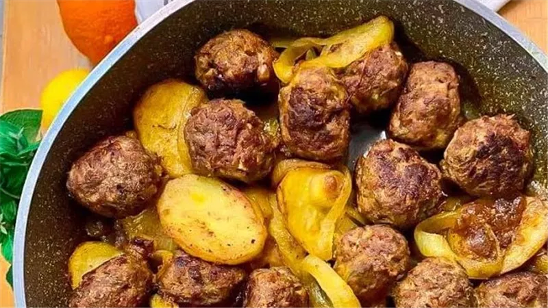 اللحمة والبطاطس من أخطر العناصر الغذائية..لا يجتمعون معا وهذا ما سيحدث لكبار السن بعد تناولهم