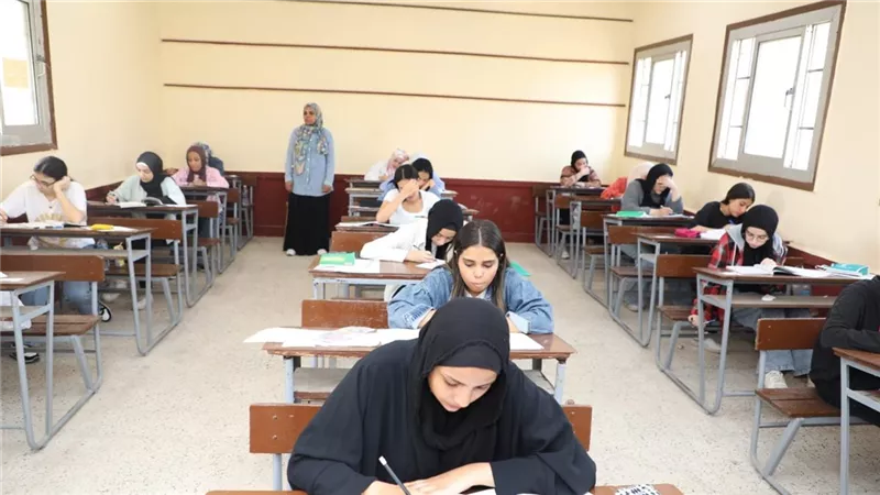  اجابة امتحان الجبر والجيولوجيا ثانوية عامة 2024 
