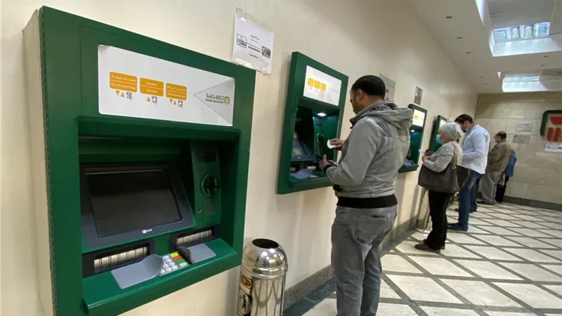 خطوات استرداد الأموال حال عدم خروجها لحدوث عطل بماكينة الـ ATM أثناء السحب 
