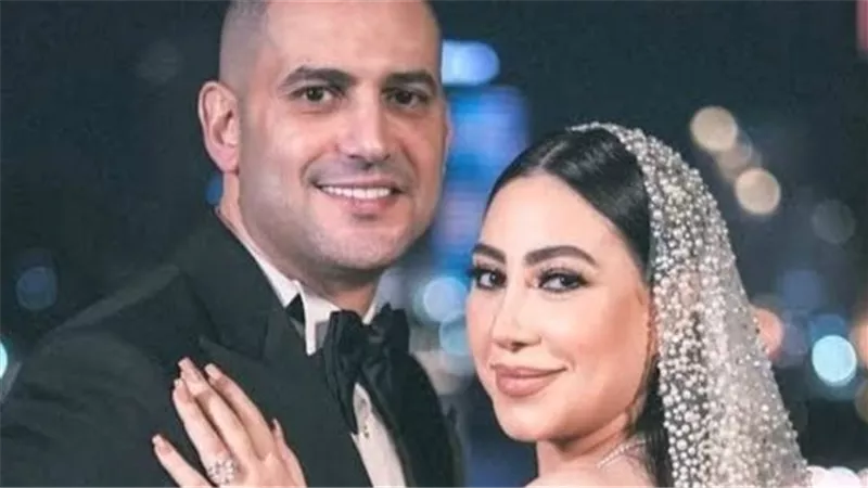 بـ٦ مليون..هشام ربيع طليق بوسى عربيته ادمرت فى حادث مروع والعناية الإلهية تنقذه 