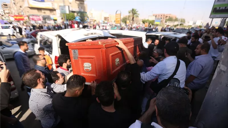 نجم كبير بالنادى الأهلى ووالد فنان مشهور...اعرف مين هو القامة الرياضية التى رحلت عن عالمنا أمس