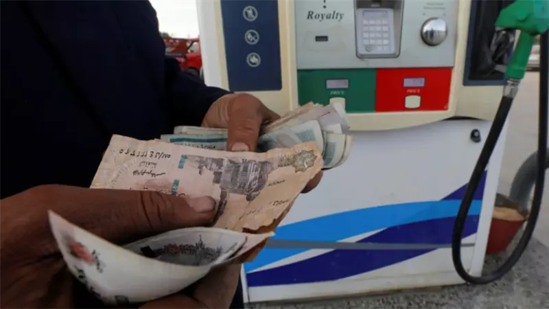 بنزين الغلابة .. توضيح هام بشأن زيادة سعر لتر بنزين 80  بقيمة  10% خلال اجتماع الوقود في مصر 