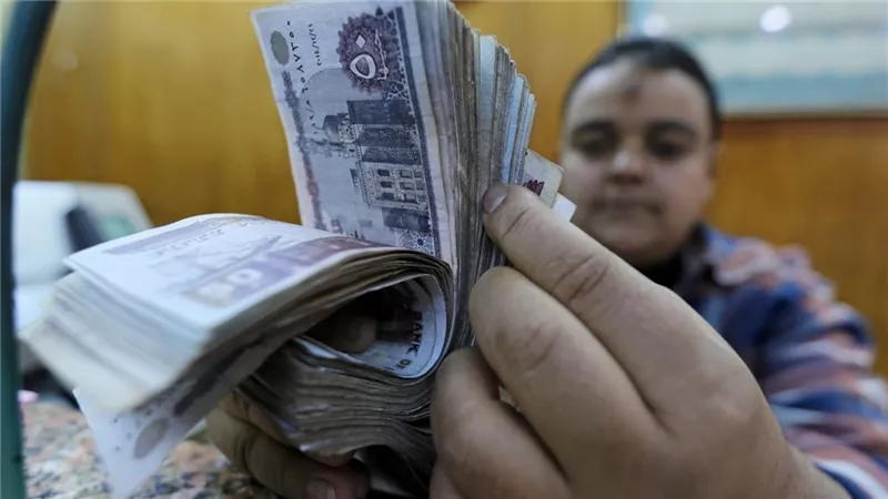 الحكومة تعلن مفاجأة بشأن زيادة الحد الأدني لأجور القطاع الخاص لـ 6000 جنيه