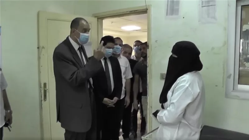 حسرة وحزن.. شاهد تعليق الطبيبة المعنفة من قبل محافظ سوهاج وتصريحات عن الواقعة