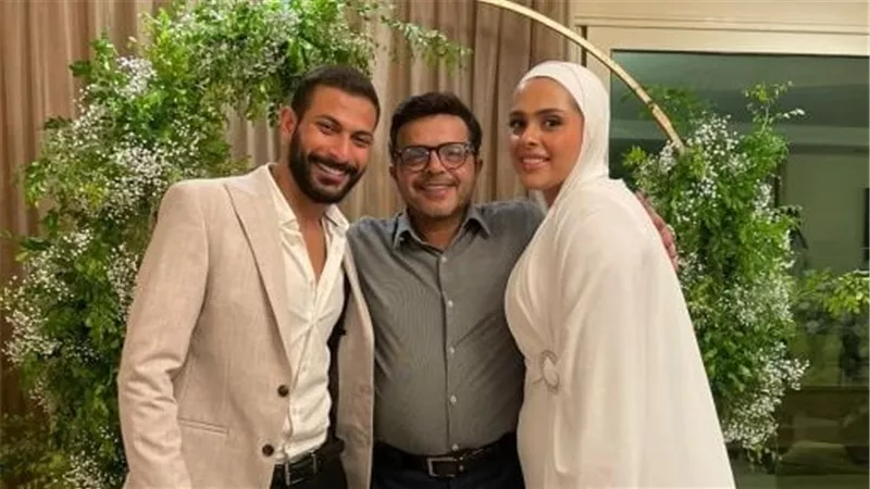 خطوبة ابنة محمد هنيدي التي تشبهه ومعلومات عن خطيبها الطبيب